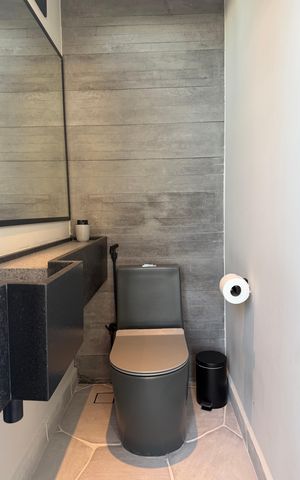 Apartamento à venda com 130m², 3 quartos e 3 vagas Apartamento à venda com 130m², 3 quartos e 3 vagasBanheiro