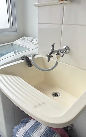 Apartamento à venda com 43m², 2 quartos e 1 vaga Apartamento à venda com 43m², 2 quartos e 1 vagaÁrea de Serviço