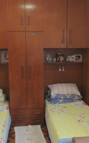 Casa à venda com 231m², 3 quartos e 2 vagasQuarto 1