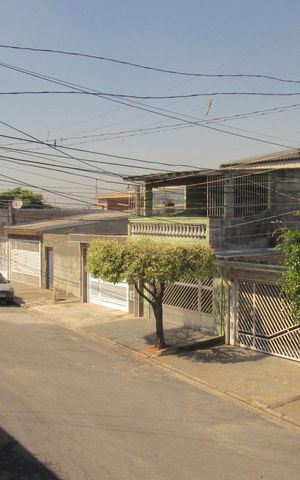 Casa à venda com 231m², 3 quartos e 2 vagasVaranda - Vista