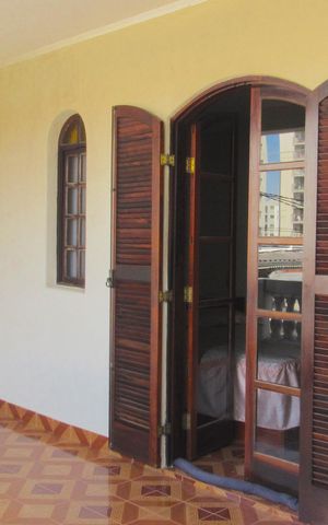 Casa à venda com 231m², 3 quartos e 2 vagasSuíte - Varanda