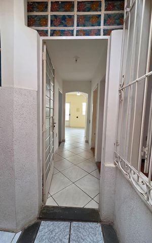 Casa à venda com 222m², 3 quartos e 2 vagas Casa à venda com 222m², 3 quartos e 2 vagasCorredor