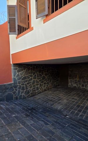 Casa à venda com 222m², 3 quartos e 2 vagas Casa à venda com 222m², 3 quartos e 2 vagasÁrea comum