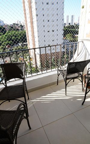 Apartamento à venda com 198m², 4 quartos e 2 vagasSala - Sacada