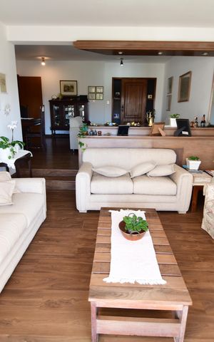Apartamento à venda com 198m², 4 quartos e 2 vagasSala