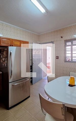 Casa à venda com 130m², 2 quartos e 1 vaga