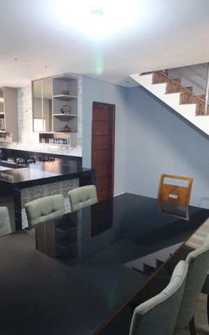 Casa à venda com 305m², 3 quartos e 2 vagasCopa