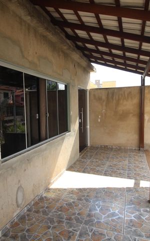 Casa à venda com 305m², 3 quartos e 2 vagasVaranda