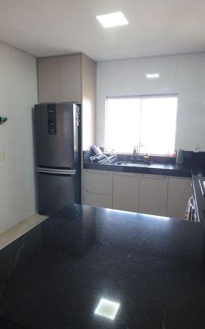 Casa à venda com 305m², 3 quartos e 2 vagasCozinha
