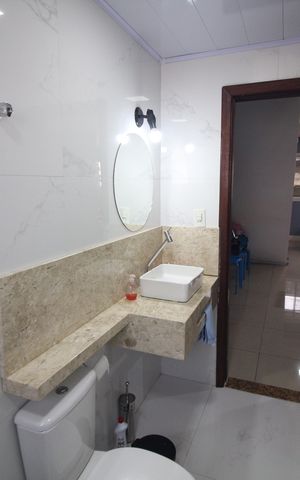 Casa à venda com 305m², 3 quartos e 2 vagasBanheiro 1