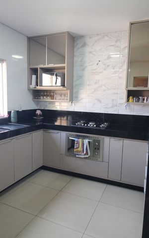Casa à venda com 305m², 3 quartos e 2 vagasCozinha