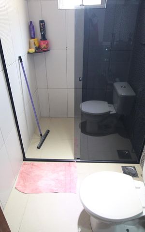 Casa à venda com 305m², 3 quartos e 2 vagasBanheiro 2