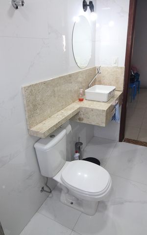 Casa à venda com 305m², 3 quartos e 2 vagasBanheiro 1