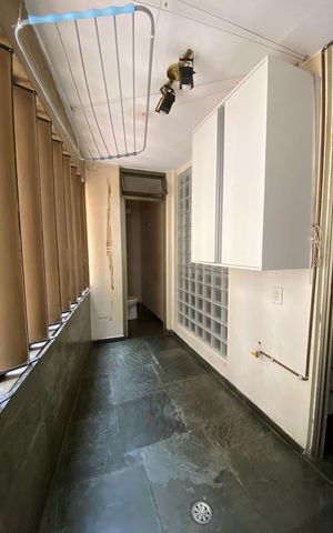 Apartamento à venda com 136m², 3 quartos e 2 vagas Apartamento à venda com 136m², 3 quartos e 2 vagasVaranda