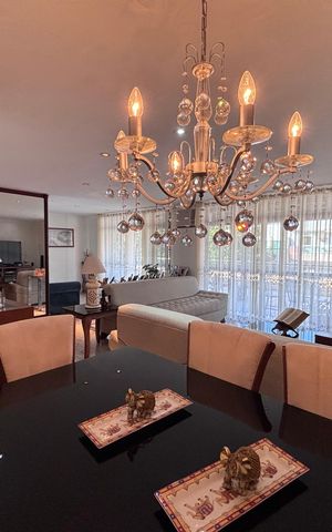 Apartamento à venda com 221m², 3 quartos e 4 vagas Apartamento à venda com 221m², 3 quartos e 4 vagasSala
