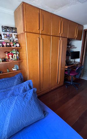 Apartamento à venda com 221m², 3 quartos e 4 vagas Apartamento à venda com 221m², 3 quartos e 4 vagasQuarto 1
