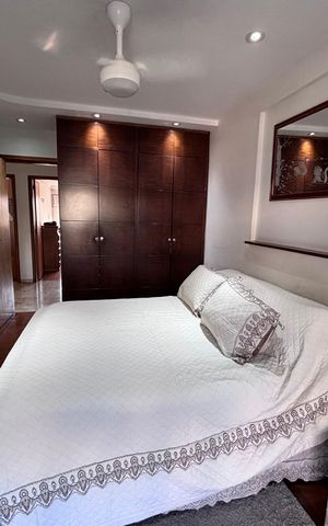 Apartamento à venda com 221m², 3 quartos e 4 vagas Apartamento à venda com 221m², 3 quartos e 4 vagasQuarto 3