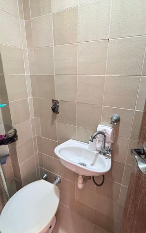 Apartamento à venda com 221m², 3 quartos e 4 vagas Apartamento à venda com 221m², 3 quartos e 4 vagasBanheiro de serviço