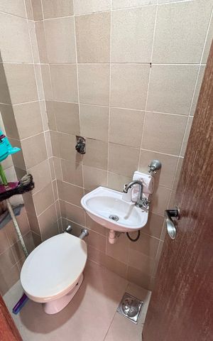Apartamento à venda com 221m², 3 quartos e 4 vagas Apartamento à venda com 221m², 3 quartos e 4 vagasBanheiro de serviço