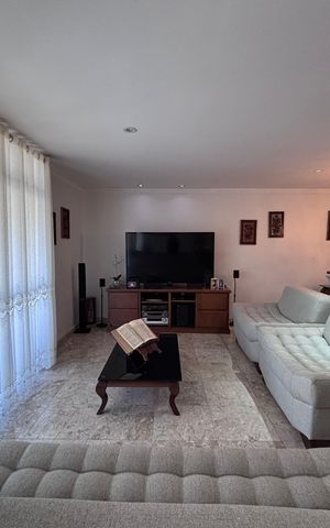 Apartamento à venda com 221m², 3 quartos e 4 vagas Apartamento à venda com 221m², 3 quartos e 4 vagasSala
