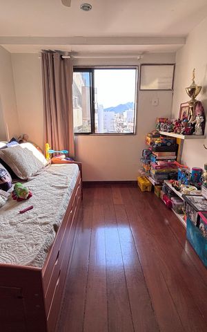 Apartamento à venda com 221m², 3 quartos e 4 vagas Apartamento à venda com 221m², 3 quartos e 4 vagasQuarto 2