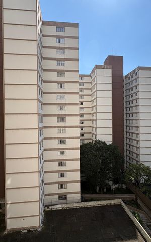 Apartamento à venda com 49m², 2 quartos e 1 vaga Apartamento à venda com 49m², 2 quartos e 1 vagaVista da Sala