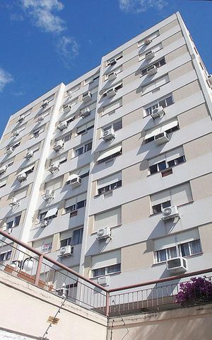 Apartamento à venda com 110m², 3 quartos e 1 vagaFachada