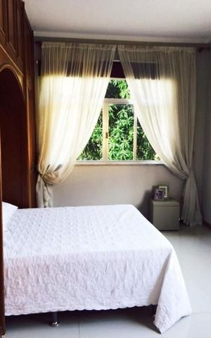 Casa de condomínio à venda com 507m², 5 quartos e 4 vagas Casa de condomínio à venda com 507m², 5 quartos e 4 vagasQuarto