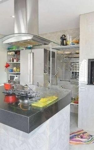 Casa para alugar com 389m², 3 quartos e 4 vagasCozinha
