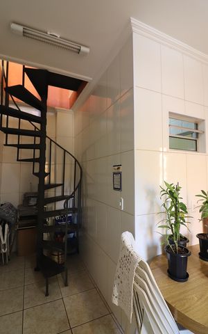 Casa à venda com 182m², 4 quartos e 2 vagasCozinha Edícula 