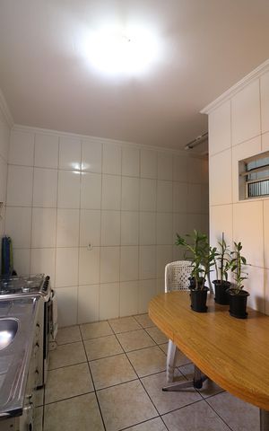 Casa à venda com 182m², 4 quartos e 2 vagasCozinha Edícula 