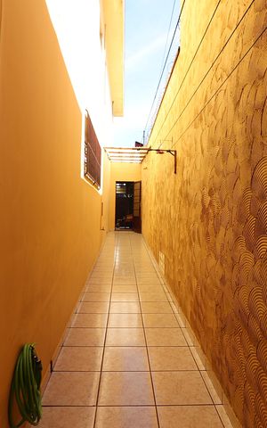 Casa à venda com 182m², 4 quartos e 2 vagasCorredor
