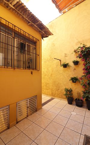 Casa à venda com 182m², 4 quartos e 2 vagasQuintal 