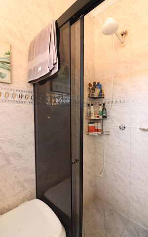 Casa à venda com 182m², 4 quartos e 2 vagasBanheiro Social