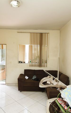 Casa à venda com 120m², 2 quartos e sem vagaSala