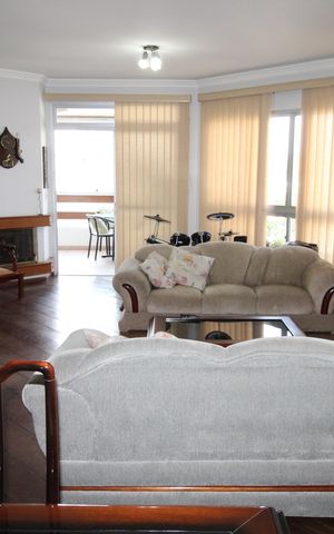 Apartamento para alugar com 200m², 4 quartos e 3 vagasSala