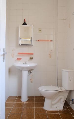 Casa à venda com 96m², 2 quartos e sem vagaBanheiro