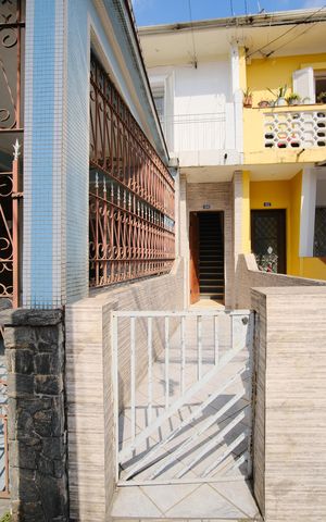 Casa à venda com 96m², 2 quartos e sem vagaFachada