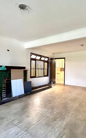 Casa para alugar com 170m², 3 quartos e 2 vagas Casa para alugar com 170m², 3 quartos e 2 vagasSala