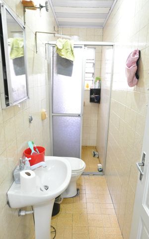 Casa à venda com 255m², 4 quartos e 3 vagasBanheiro 2