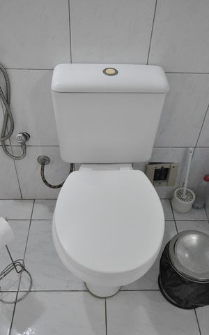 Casa à venda com 255m², 4 quartos e 3 vagasBanheiro do Quarto Suíte
