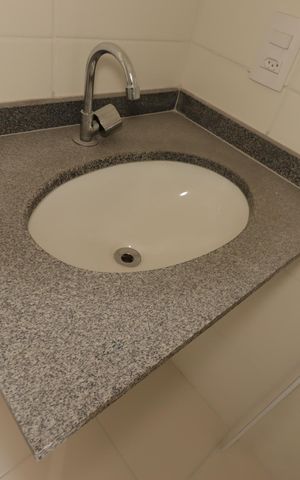 Apartamento à venda com 54m², 2 quartos e 1 vagaBanheiro da Suíte - Pia