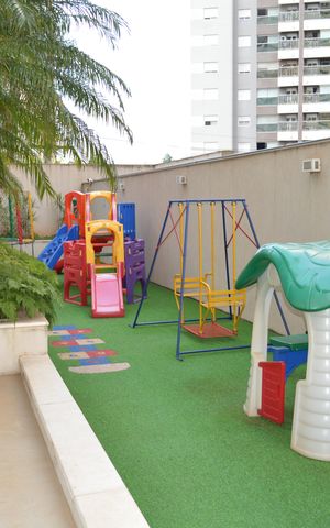 Apartamento para alugar com 214m², 3 quartos e 3 vagasÁrea comum - Playground