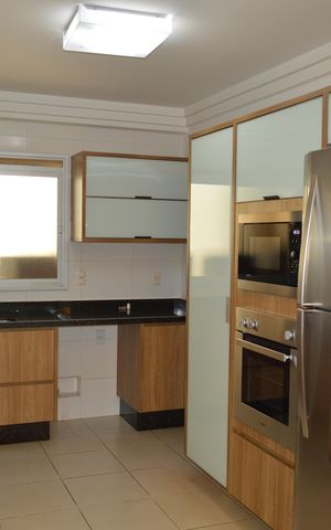 Apartamento para alugar com 214m², 3 quartos e 3 vagasCozinha