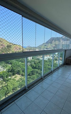 Apartamento para alugar com 198m², 4 quartos e 3 vagas Apartamento para alugar com 198m², 4 quartos e 3 vagasVaranda