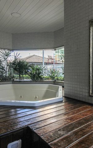 Apartamento para alugar com 198m², 4 quartos e 3 vagas Apartamento para alugar com 198m², 4 quartos e 3 vagasÁrea comum