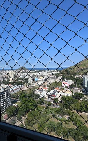 Apartamento para alugar com 198m², 4 quartos e 3 vagas Apartamento para alugar com 198m², 4 quartos e 3 vagasVaranda