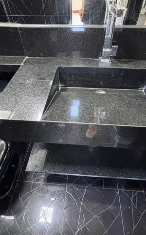 Apartamento para alugar com 198m², 4 quartos e 3 vagas Apartamento para alugar com 198m², 4 quartos e 3 vagasBanheiro do Quarto 1