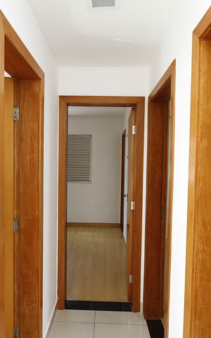 Apartamento à venda com 76m², 3 quartos e 2 vagasCorredor