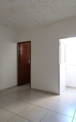 Casa para alugar com 20m², 1 quarto e sem vagaSala/Quarto